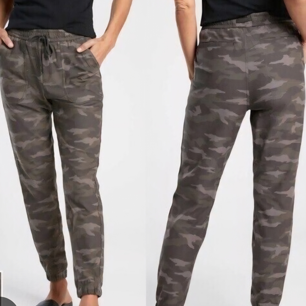 Athleta Camouflage Jogger Pants